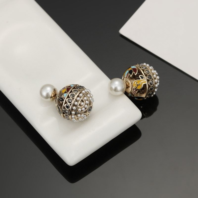 chr1st1an D10r earrings